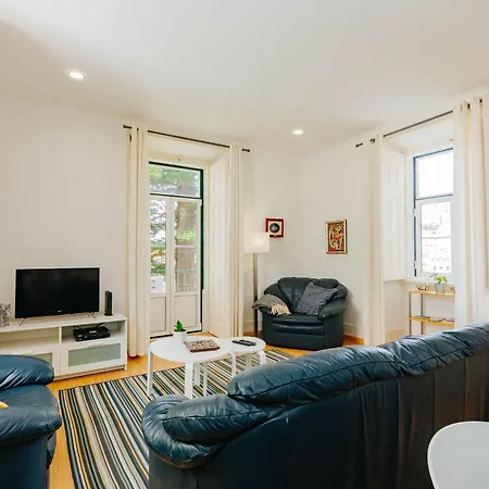 Balcony & Dream View 3br Historic District By Rent4rest *