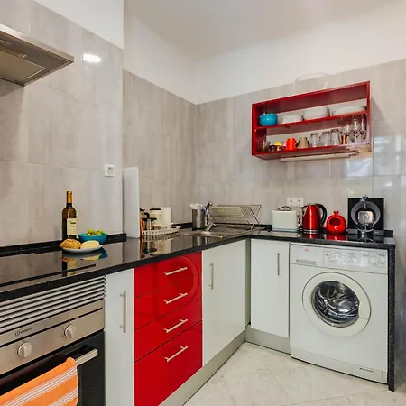 Balcony & Dream View 3br Historic District By Rent4rest * Lisboa