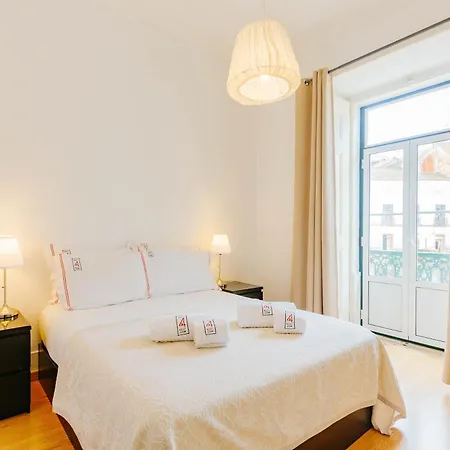 Balcony & Dream View 3br Historic District By Rent4rest