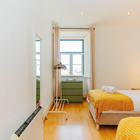 Balcony & Dream View 3br Historic District By Rent4rest Lisboa
