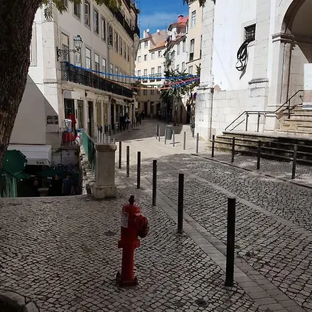 Balcony & Dream View 3br Historic District By Rent4rest * Lisboa