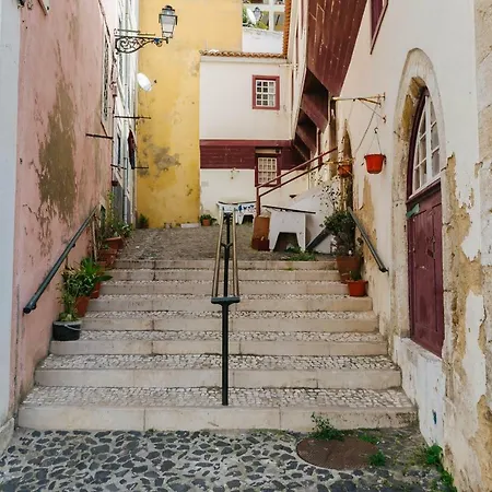 Balcony & Dream View 3br Historic District By Rent4rest Lisboa