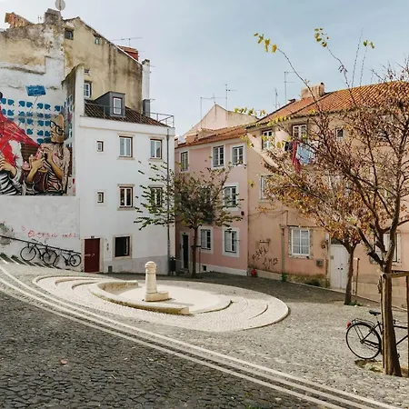 Balcony & Dream View 3br Historic District By Rent4rest * Lisboa